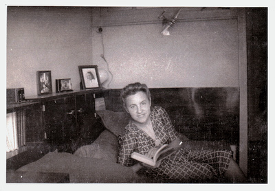 Mauricette - sept-1942 - Studio de Bob rue de l'Abbé-Groult