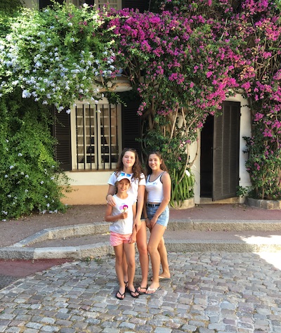 Les trois soeurs Alice, Candice et Daphnée